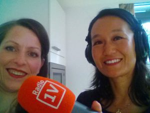 Life & business coach Sara Van Wesenbeeck geeft tips aan luisteraars van NPO Radio 1, Een Vandaag