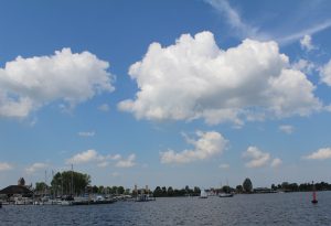 Summer reload on board van Barking Dogs en SSH-Boating